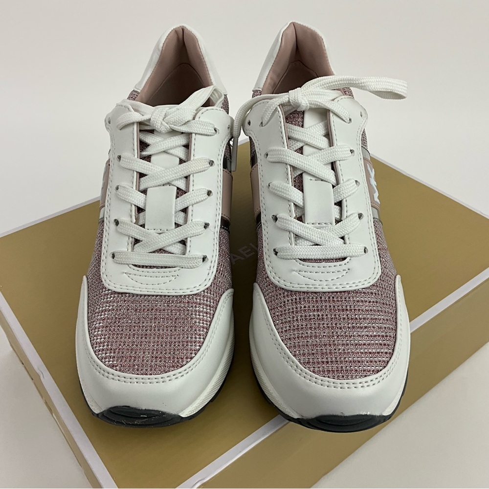 Michael Kors Women's Mabel Trainer Running Sneakers Soft Pink New In Box - Picture 7 of 9